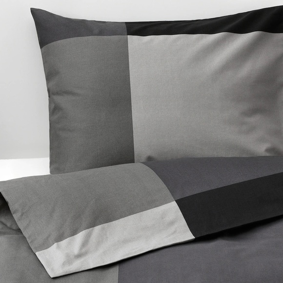 IKEA BRUNKRISSLA Duvet cover and pillowcase(s), Set Black, King, Cotton NEW - Picture 5 of 8